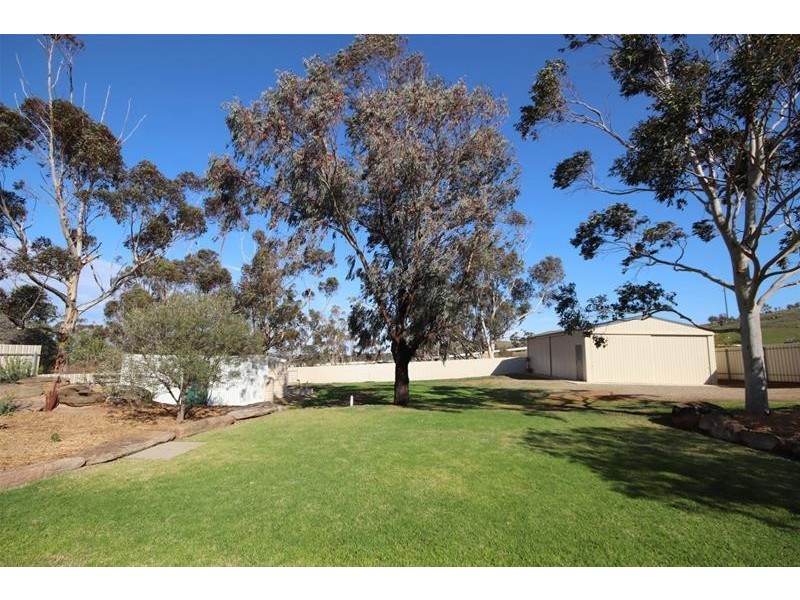 22 Church Crescent, Palmer SA 5237