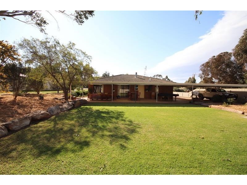 22 Church Crescent, Palmer SA 5237