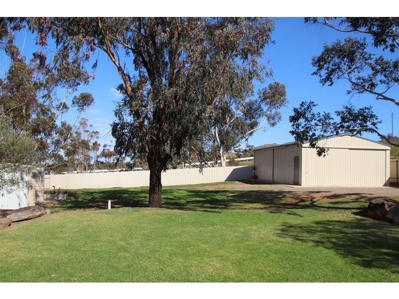 22 Church Crescent, Palmer SA 5237