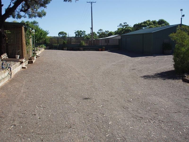 722 East Front Road, Younghusband SA 5238