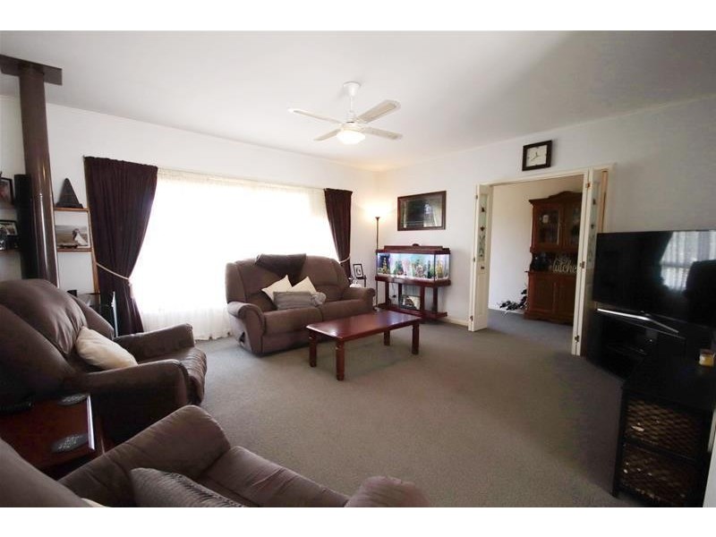 17 Charles Street, Mannum SA 5238