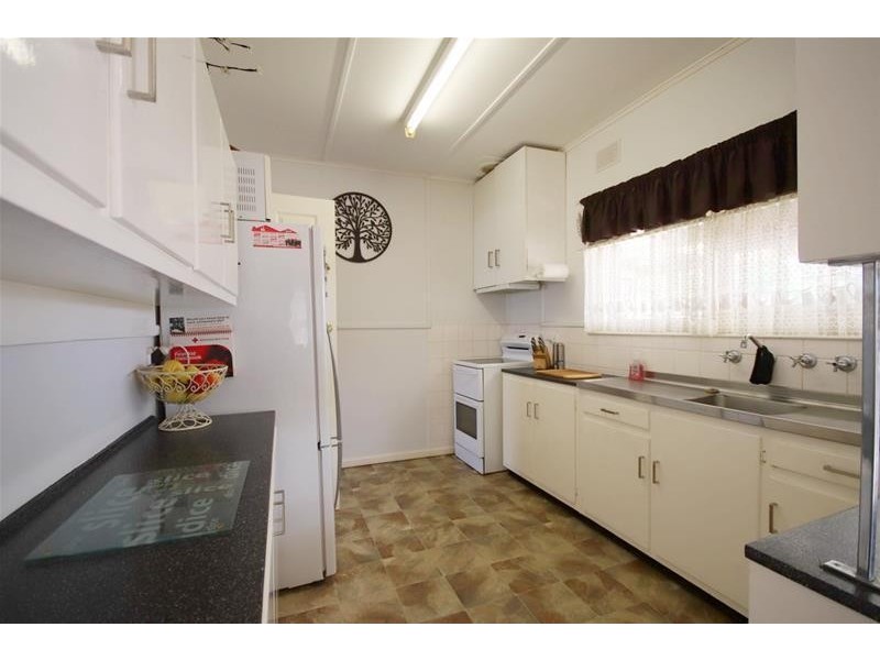 17 Charles Street, Mannum SA 5238