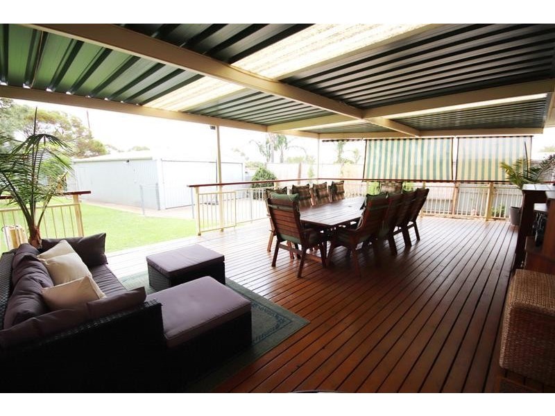 17 Charles Street, Mannum SA 5238