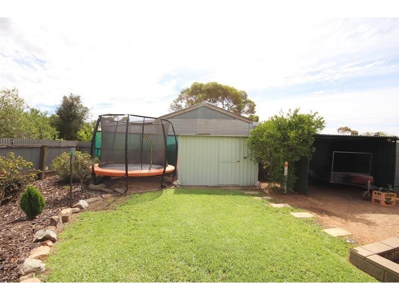 17 Charles Street, Mannum SA 5238