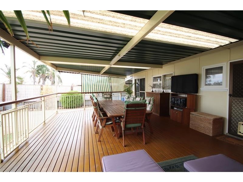 17 Charles Street, Mannum SA 5238