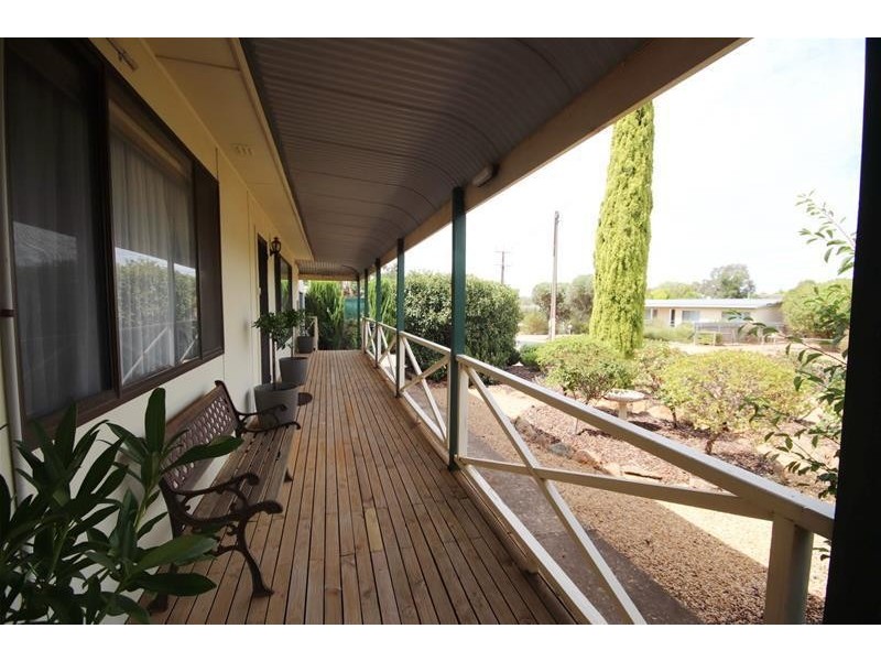 17 Charles Street, Mannum SA 5238