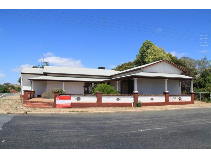 6 Adelaide Road PALMER via, Mannum SA 5238