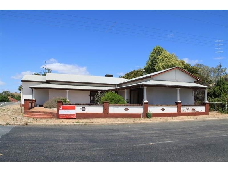 6 Adelaide Road PALMER via, Mannum SA 5238