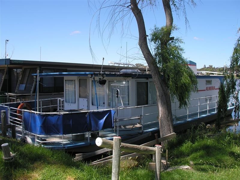 1 Long Flat Road, Murray Bridge SA 5253