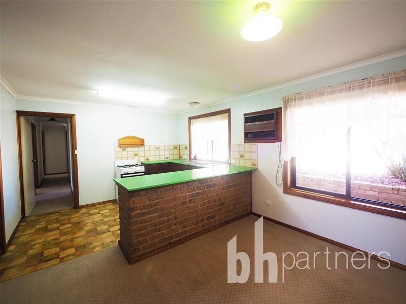 12 Showground Road, Mount Pleasant SA 5235