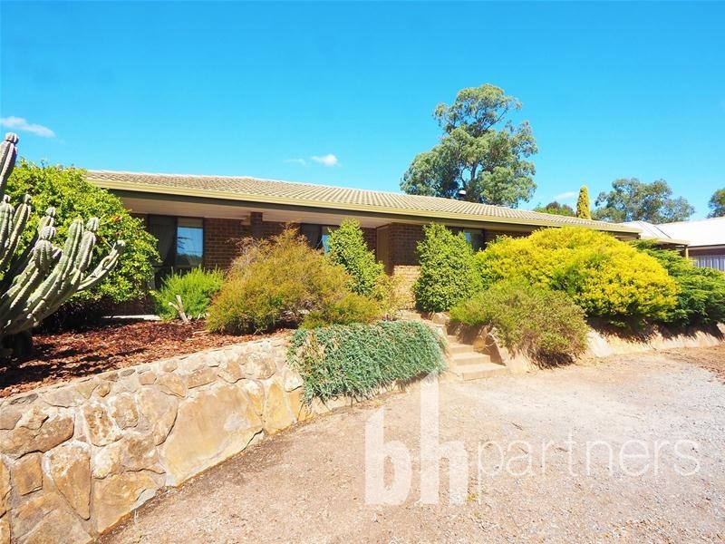 12 Showground Road, Mount Pleasant SA 5235