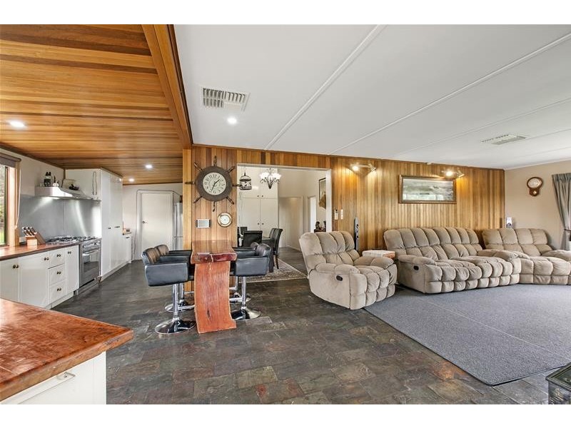 730 East Front Road Younghusband, Mannum SA 5238