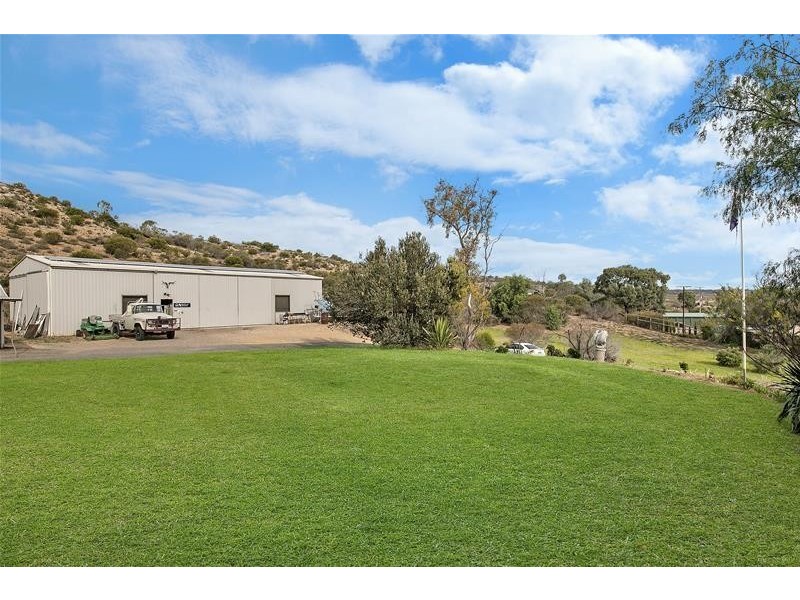 730 East Front Road Younghusband, Mannum SA 5238