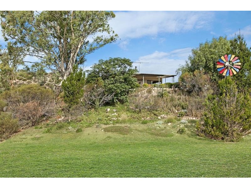 730 East Front Road Younghusband, Mannum SA 5238