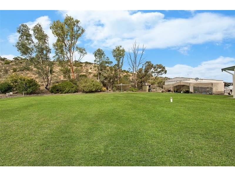 730 East Front Road Younghusband, Mannum SA 5238