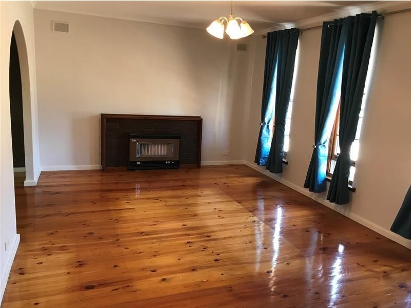 32 Columbia Crescent, Hallett Cove SA 5158