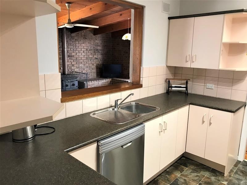 32 Columbia Crescent, Hallett Cove SA 5158