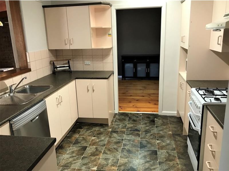 32 Columbia Crescent, Hallett Cove SA 5158