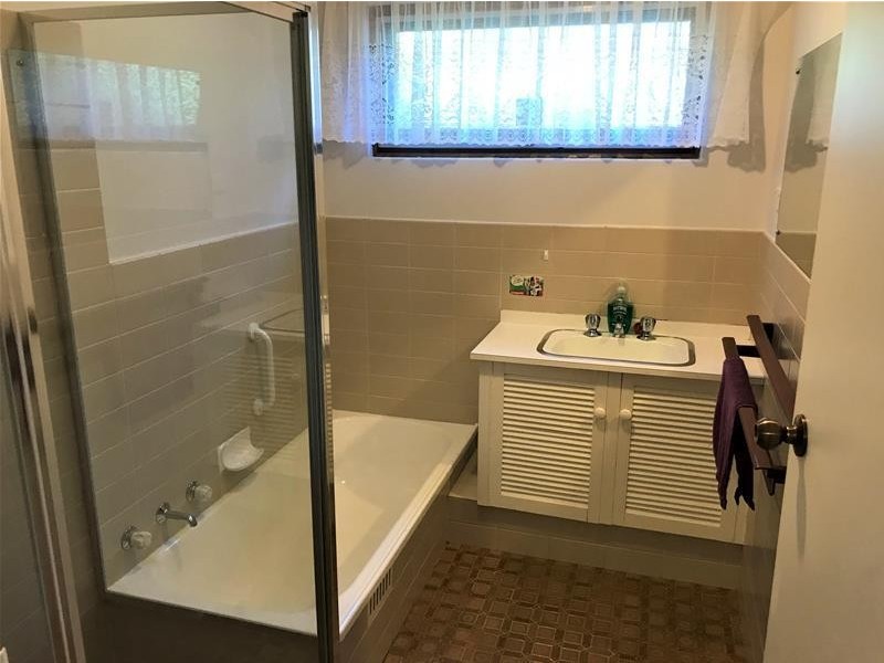 32 Columbia Crescent, Hallett Cove SA 5158