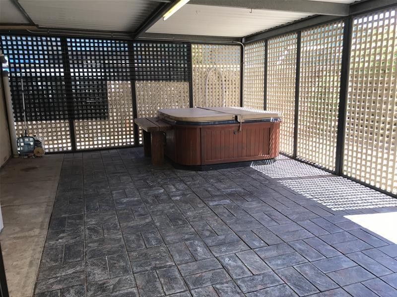 32 Columbia Crescent, Hallett Cove SA 5158