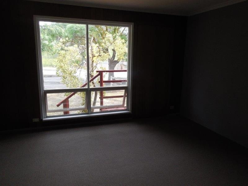 2 Saleyard Road, Mount Pleasant SA 5235