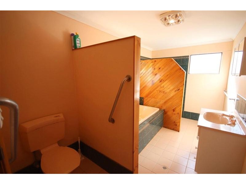 8 Queen Mary Street, Mannum SA 5238