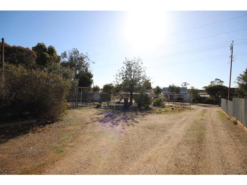 8 Queen Mary Street, Mannum SA 5238