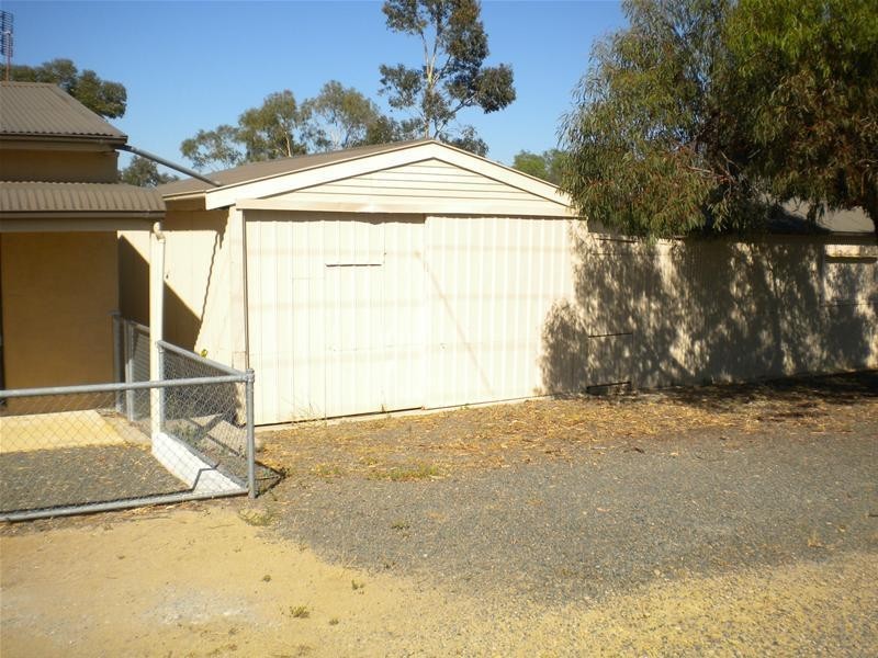 17 Phillip Street, Swan Reach SA 5354