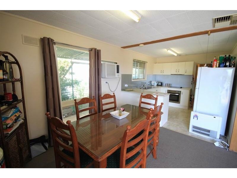 13 Esplanade, Mannum SA 5238