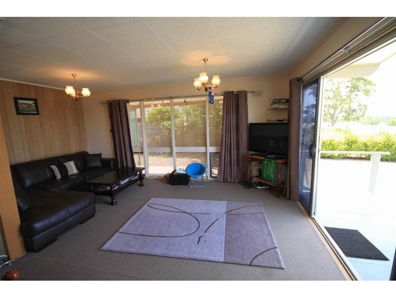 13 Esplanade, Mannum SA 5238