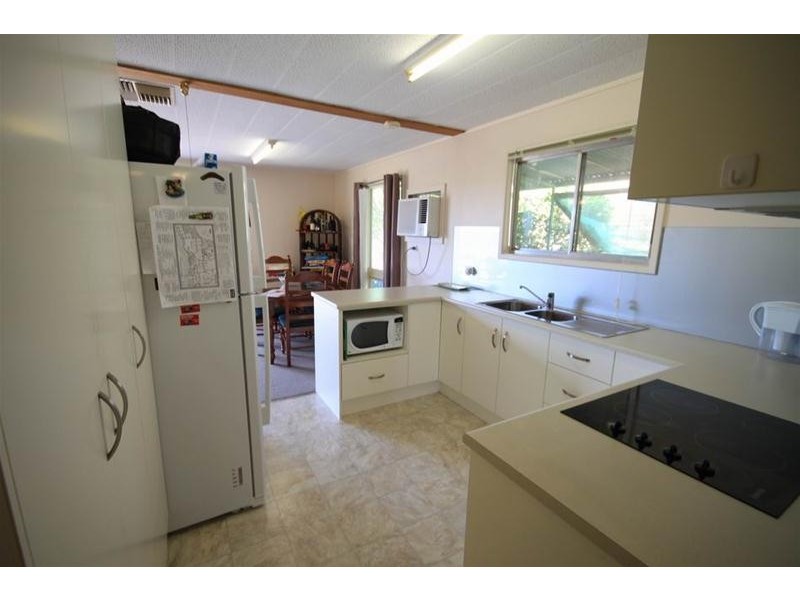 13 Esplanade, Mannum SA 5238