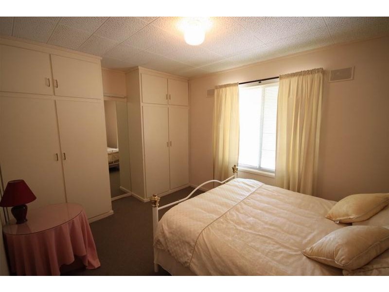 13 Esplanade, Mannum SA 5238