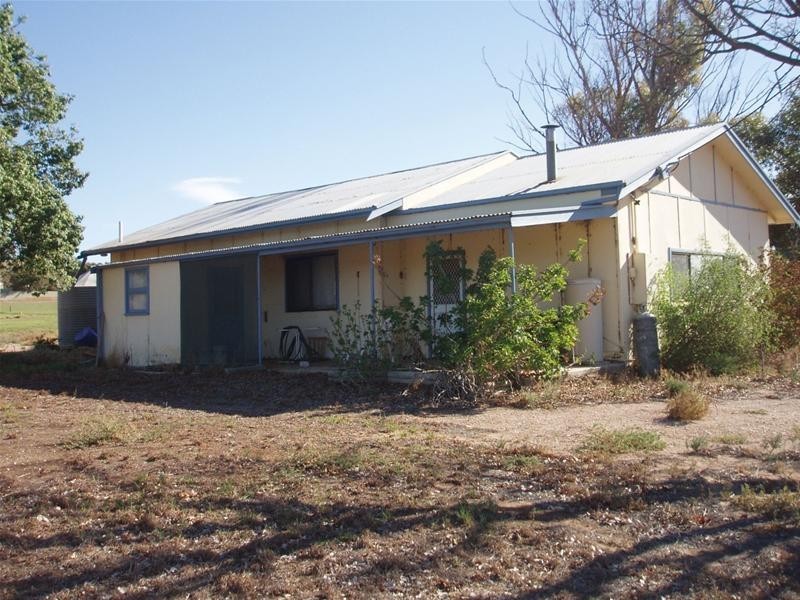 466 Lake Bywater Road, Walker Flat SA 5238