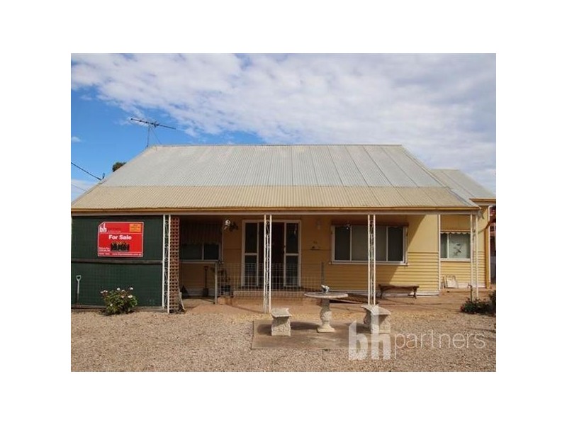 34 Adelaide  Road, Mannum SA 5238