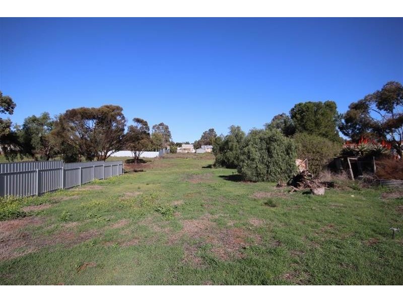 34 Adelaide  Road, Mannum SA 5238