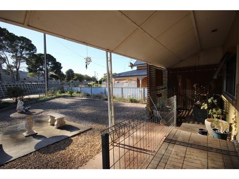 34 Adelaide  Road, Mannum SA 5238