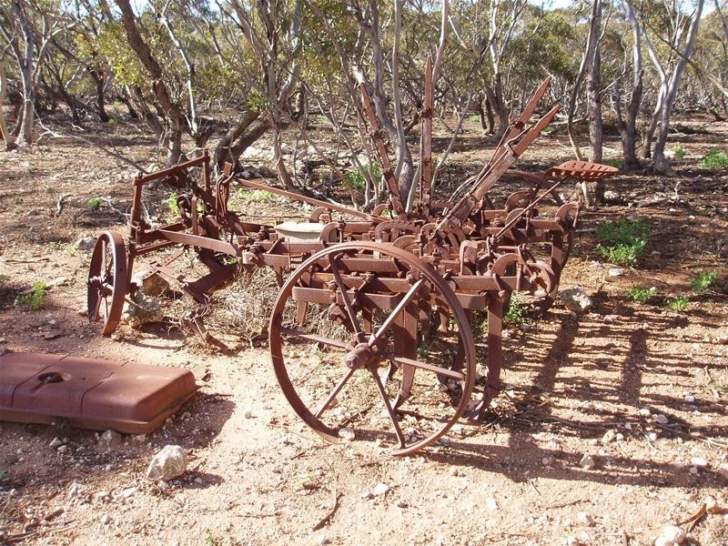 S 129, 130, 207 Sleeper Track Road, Sedan SA 5353