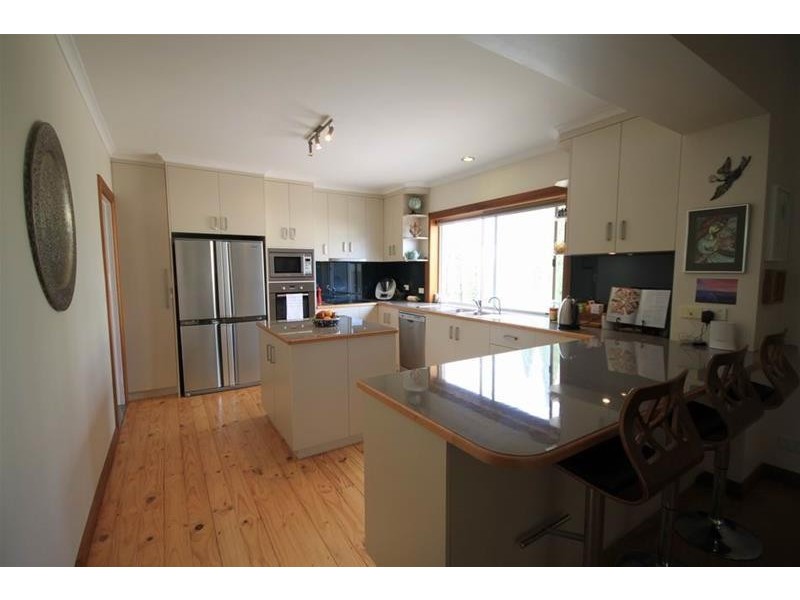 15 Walker Avenue, Mannum SA 5238