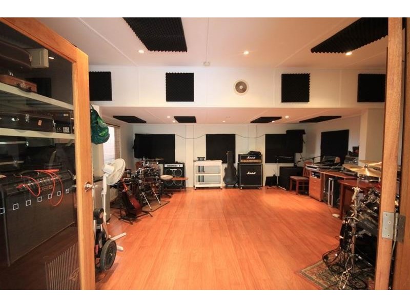 15 Walker Avenue, Mannum SA 5238