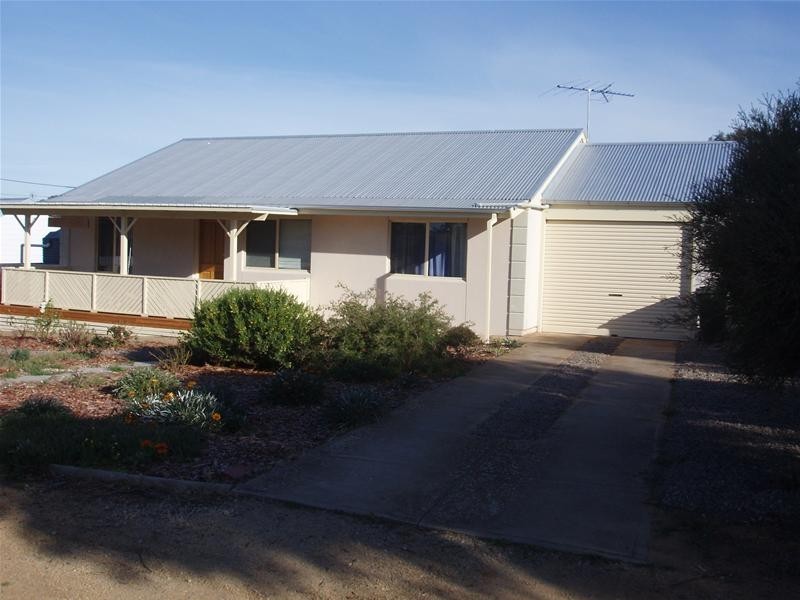 10 Charles Street, Mannum SA 5238