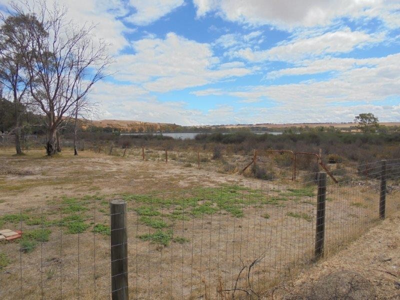 30 Rob Loxton Road, Walker Flat SA 5238