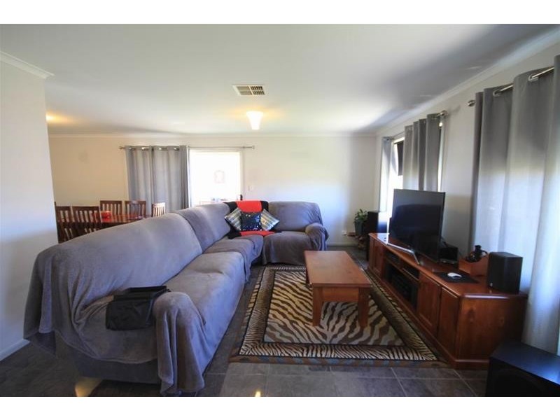 33 Hume Avenue, Murray Bridge SA 5253