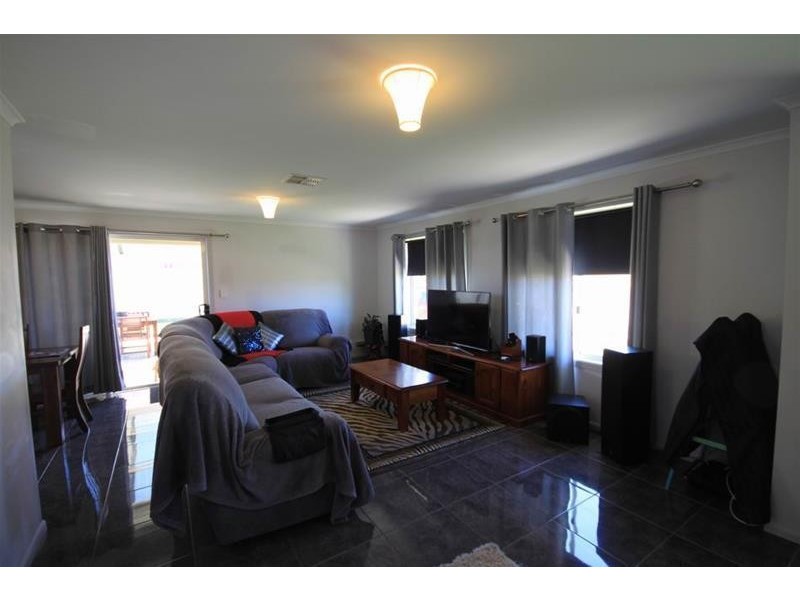 33 Hume Avenue, Murray Bridge SA 5253