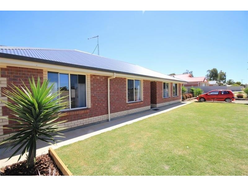 33 Hume Avenue, Murray Bridge SA 5253