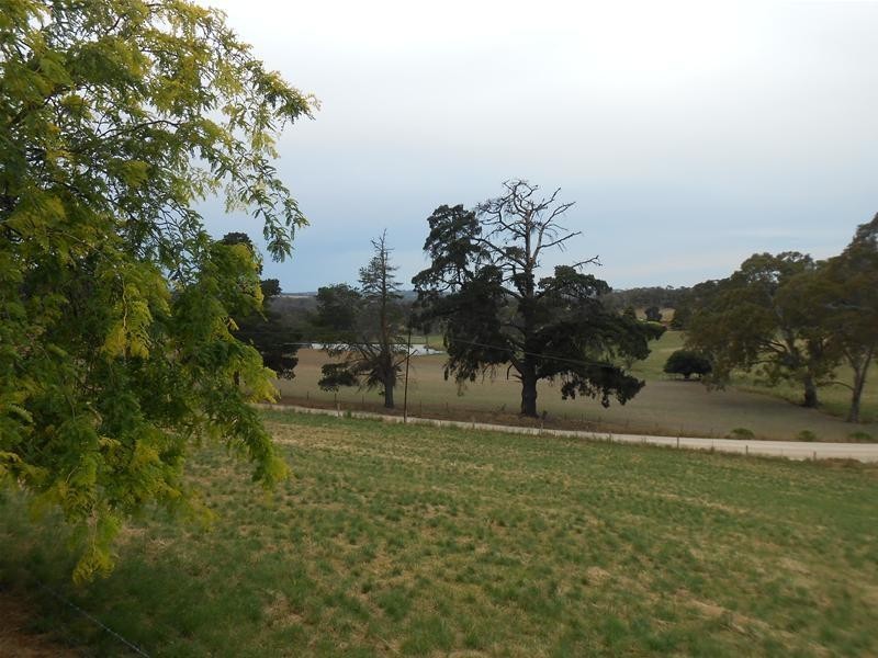 272 Kumnick Hill Road, Woodside SA 5244