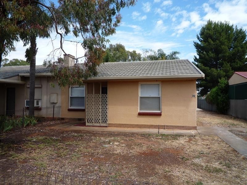 32 Hogarth Road, Elizabeth South SA 5112
