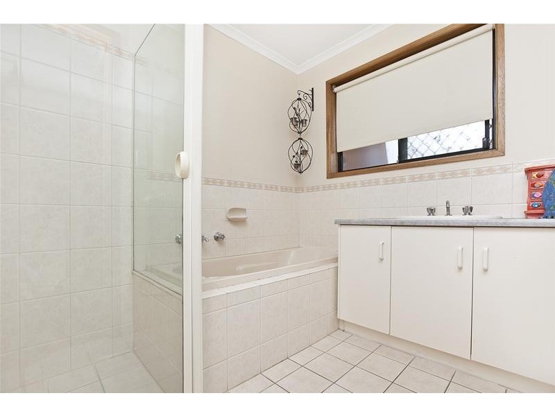 8 Lucy Street, Burton SA 5110