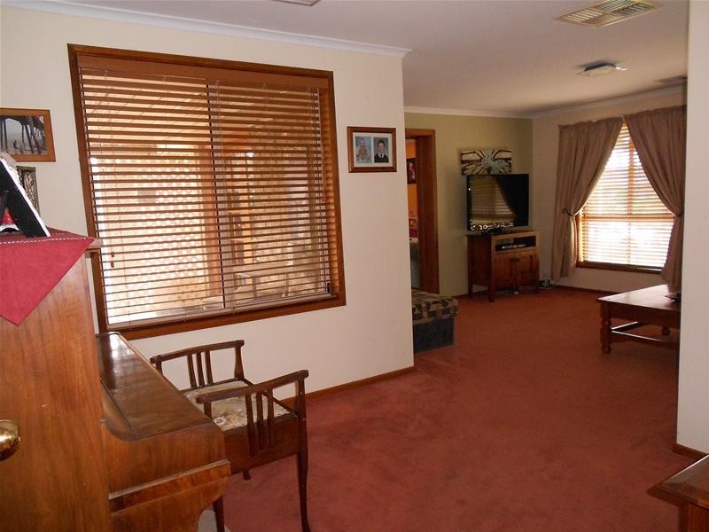 14 Amberdale Road, Blakeview SA 5114