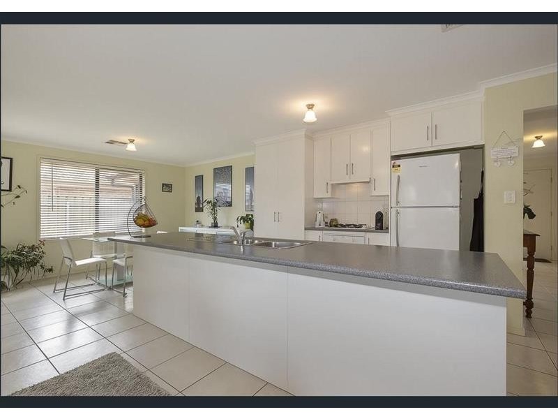 168 President Avenue, Andrews Farm SA 5114