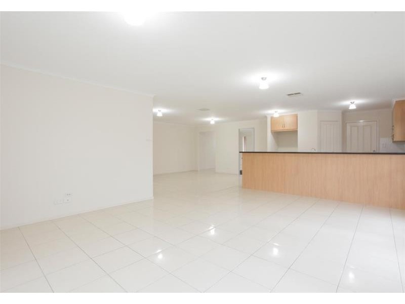 14 Oxford Drive, Andrews Farm SA 5114